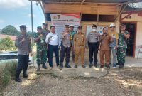 Kapolsek Sekernan AKP Taroni Zebua, Kepala Pelaksana BPBD Kab.Muaro Jambi Dr. Ahmad Ridwan, S.H., M.H., dan Instrumen lainya. Dok: Istimewa