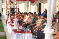 Wakapolda Jambi Brigjen Pol. Edi Mardianto dan disaksikan oleh perwakilan Forkopimda Jambi serta stakeholder terkait di Mapolresta Jambi. Dok: Istimewa