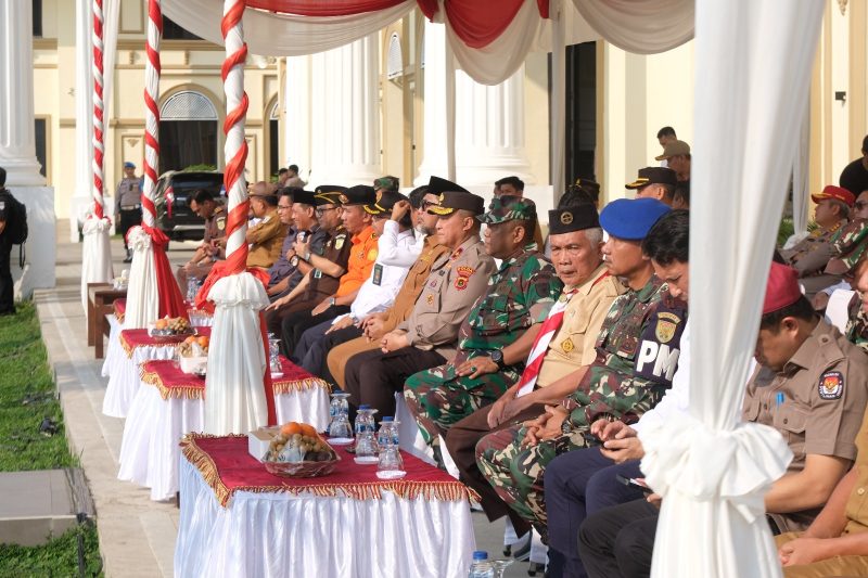 Wakapolda Jambi Brigjen Pol. Edi Mardianto dan disaksikan oleh perwakilan Forkopimda Jambi serta stakeholder terkait di Mapolresta Jambi. Dok: Istimewa