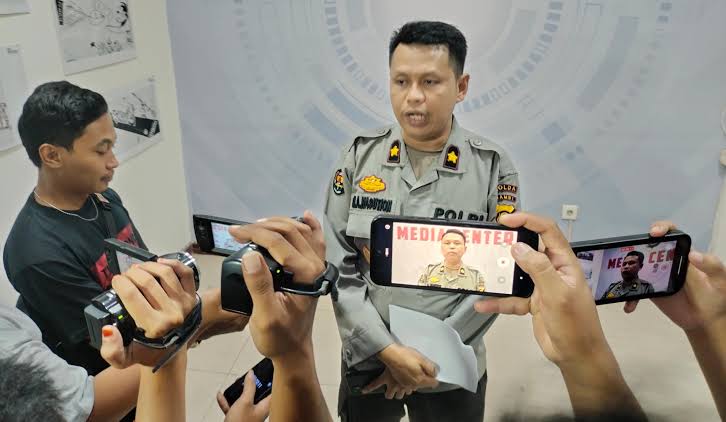 Dok: Istimewa