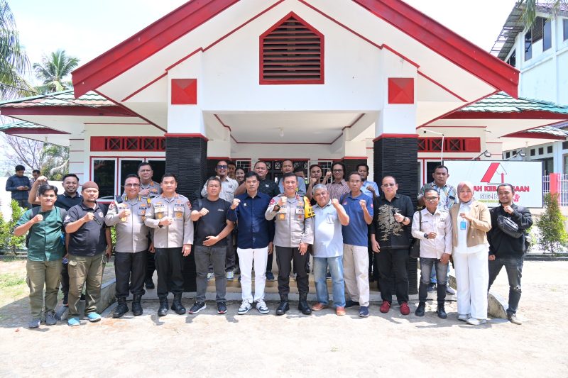 Dok: Istimewa