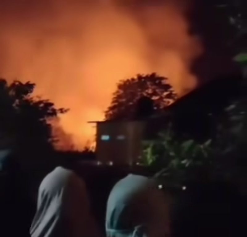 Kebakaran lahan di Kelurahan Tanjung Johor, Kecamatan Pelayangan, Kota Jambi. (04/04/24) Dok:MB