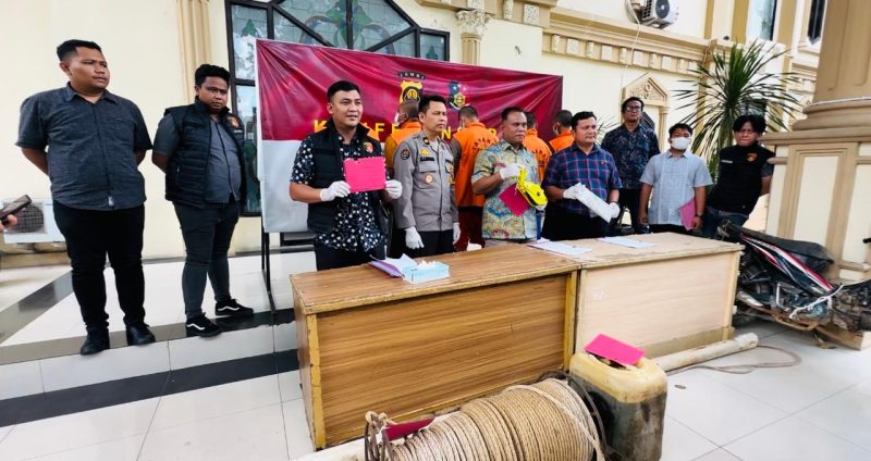 Dok: Istimewa