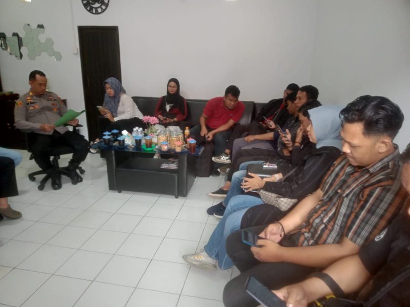 Dok: Istimewa