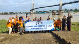 Dok: Istimewa