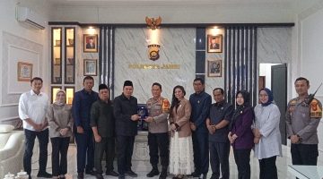 Dok: Istimewa