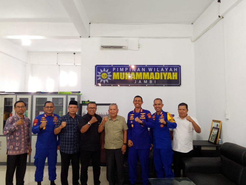 Dok: Istimewa