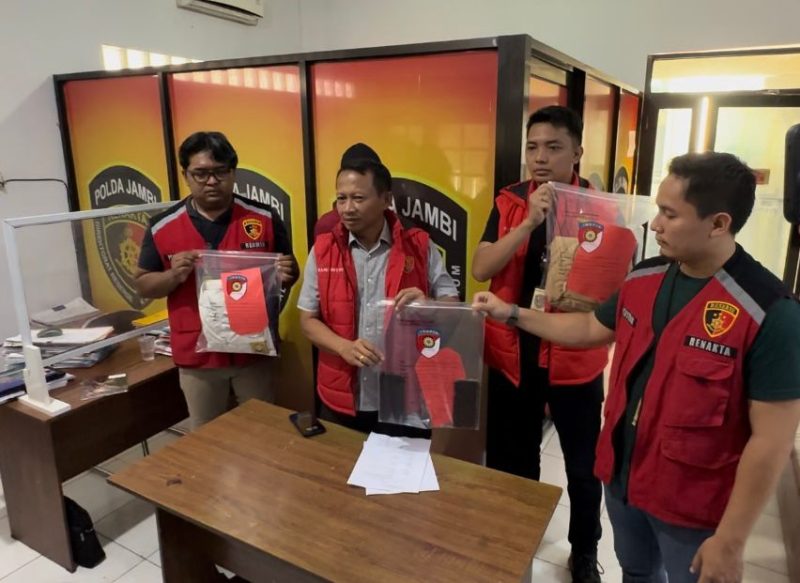 Dok: Istimewa