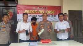 Dok: Istimewa