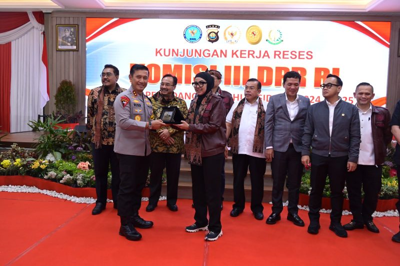 Dok: Istimewa