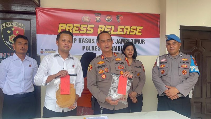 Dok: Istimewa