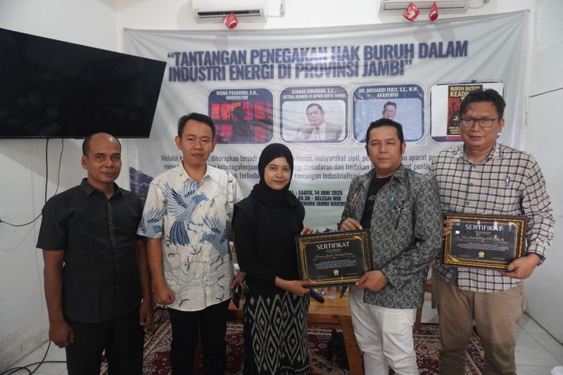 Dok: Istimewa 