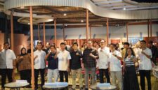 Dok. Foto bersama politisi muda & akademis serta peserta dialog interaktif